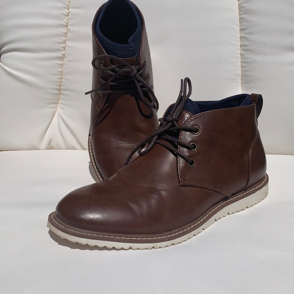 Men’s size 8.5 brown dress shoes